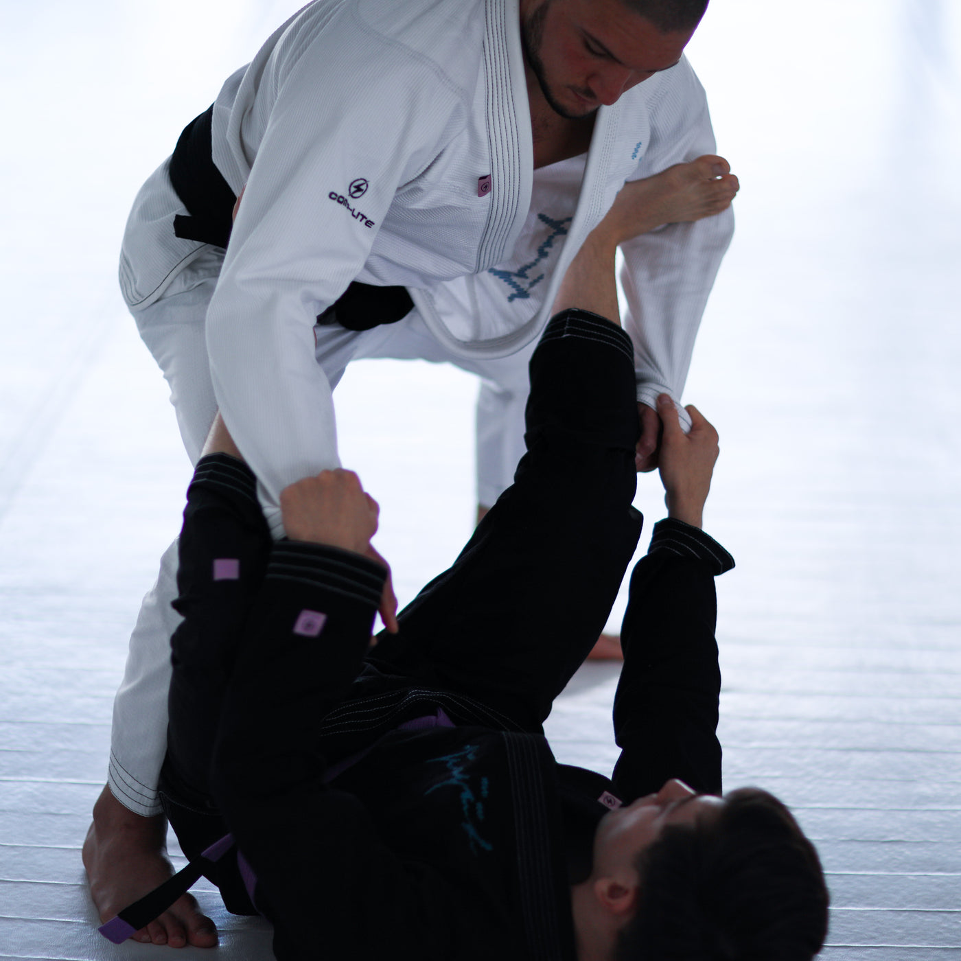 Jiujiteiro Comp-Lite Gi 23 Black – IBJJF gi product view