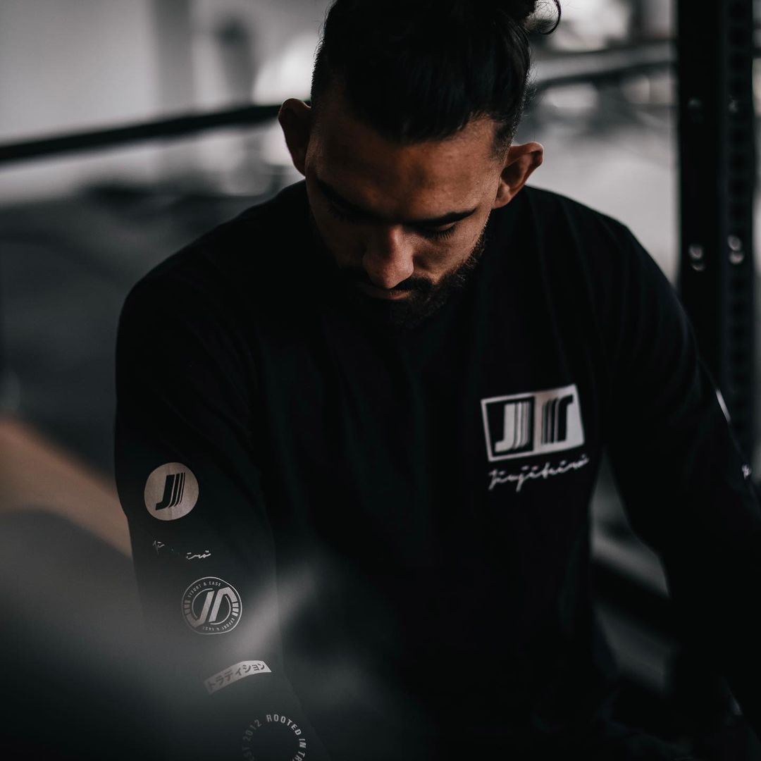 LONG SLEEVES