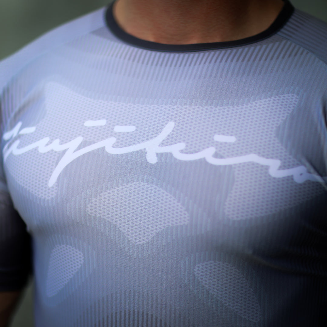 PREDATOR PRO HALF SLEEVE RASHGUARD