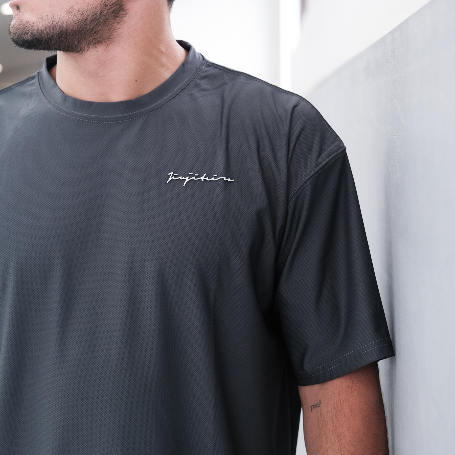 Jiujiteiro Oversized Pro Workout Shirt Gray – BJJ lifestyle product