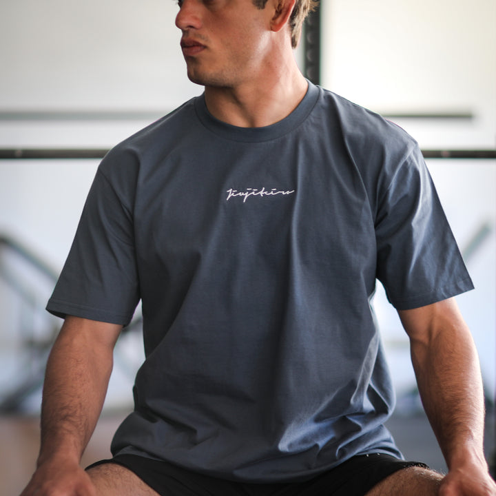 PRO SIGNATURE HEAVYWEIGHT EMBROIDERED TEE PETROL BLUE