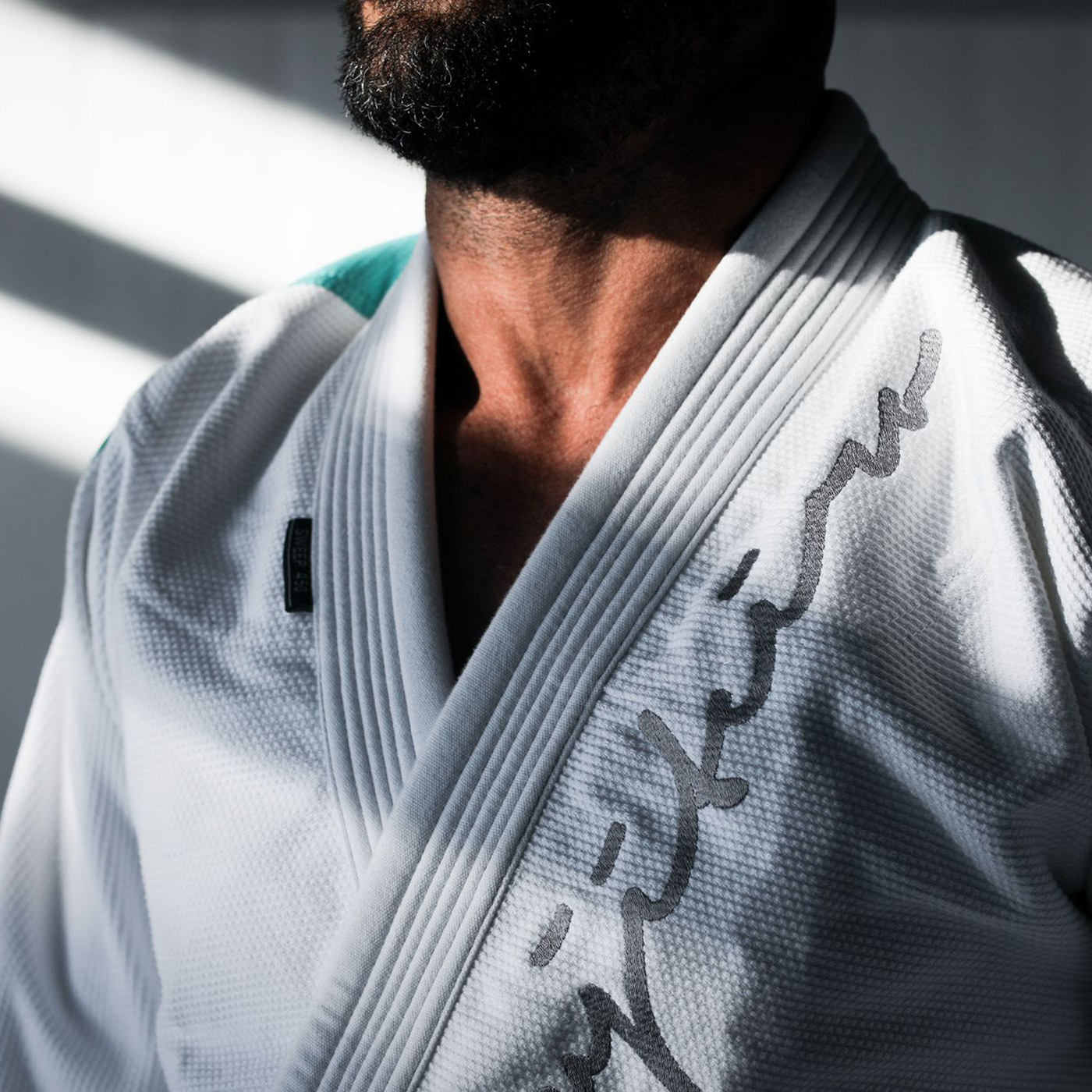Jiujiteiro Sweep 450 Mint Gi – BJJ gi product view