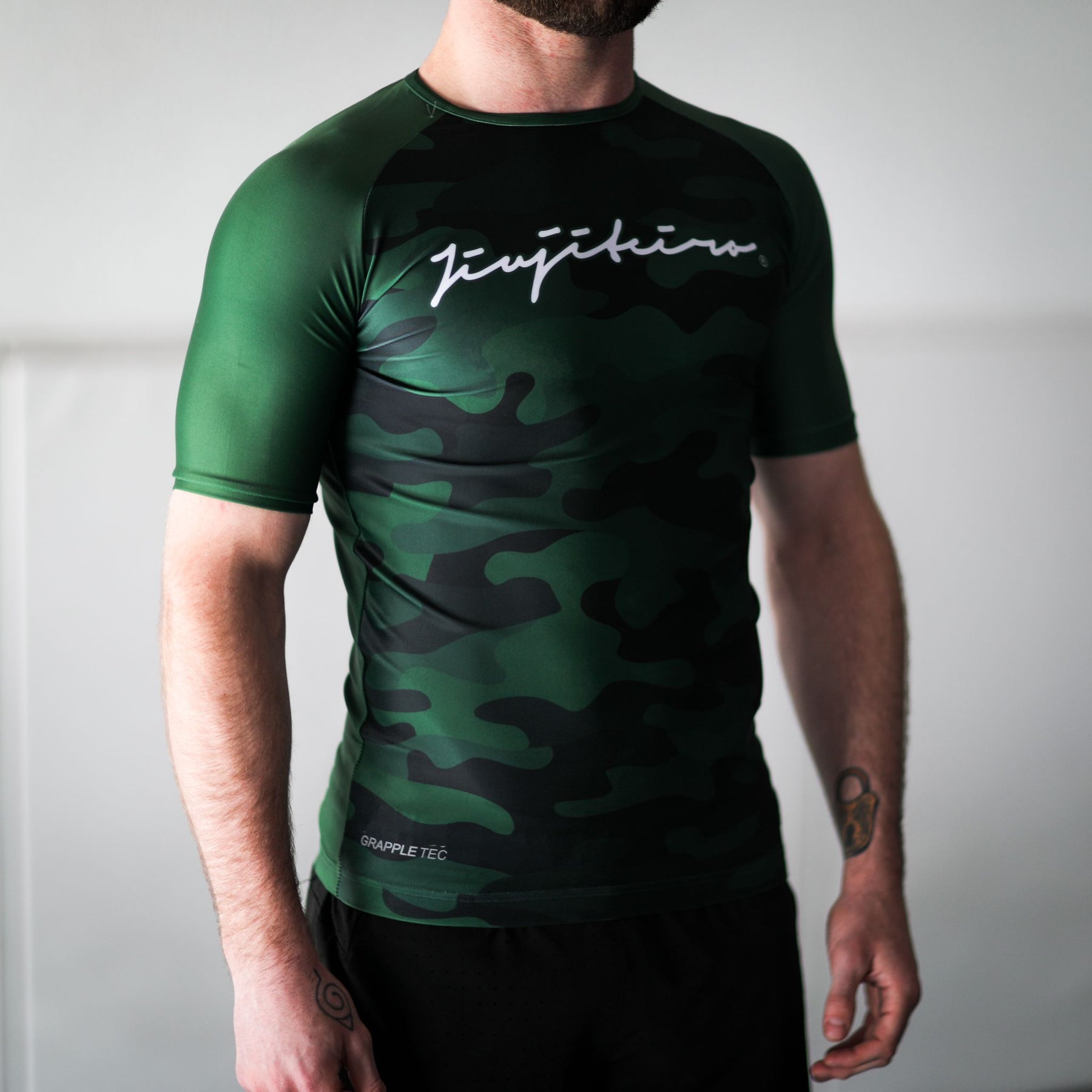 Jiujiteiro Active Camo Pro Half Sleeve Rashguard – Compression rashguard for no-gi BJJ