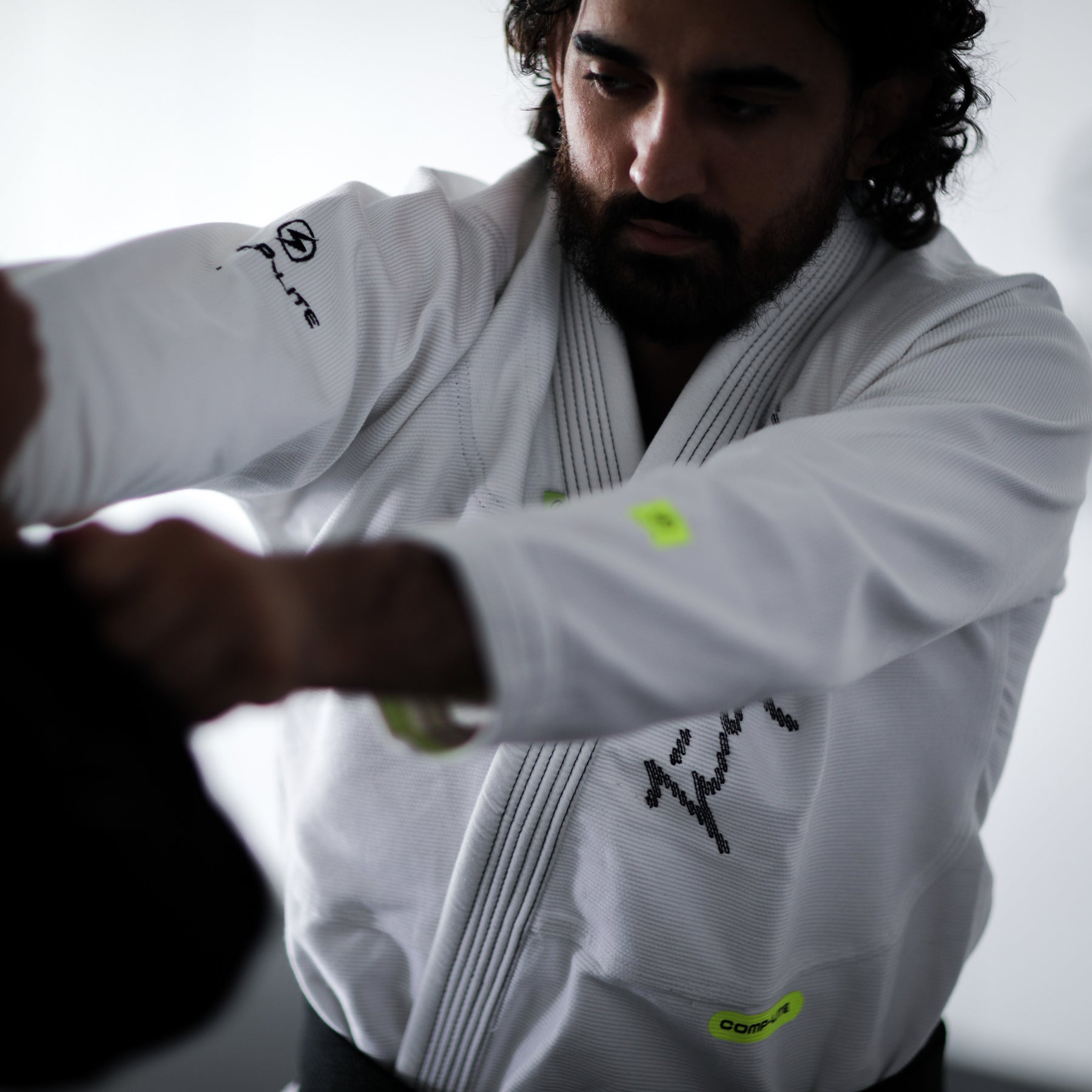 Jiujiteiro Comp-Lite Gi 22 White – IBJJF gi product view