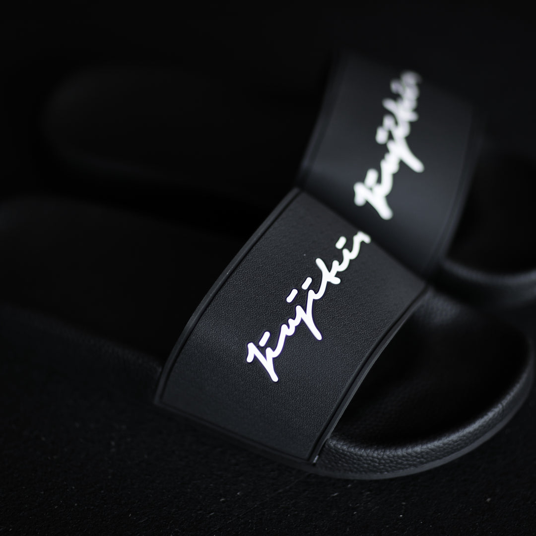 DLUX SLIDES BLACK